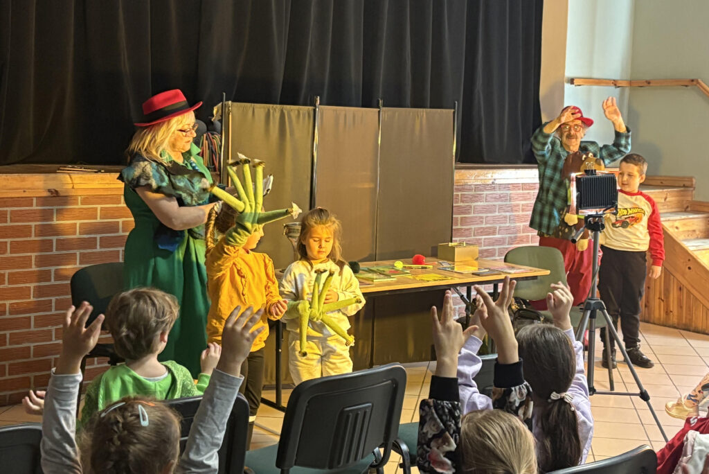 LAS W SIECI- SPEKTAKL TEATRALNY