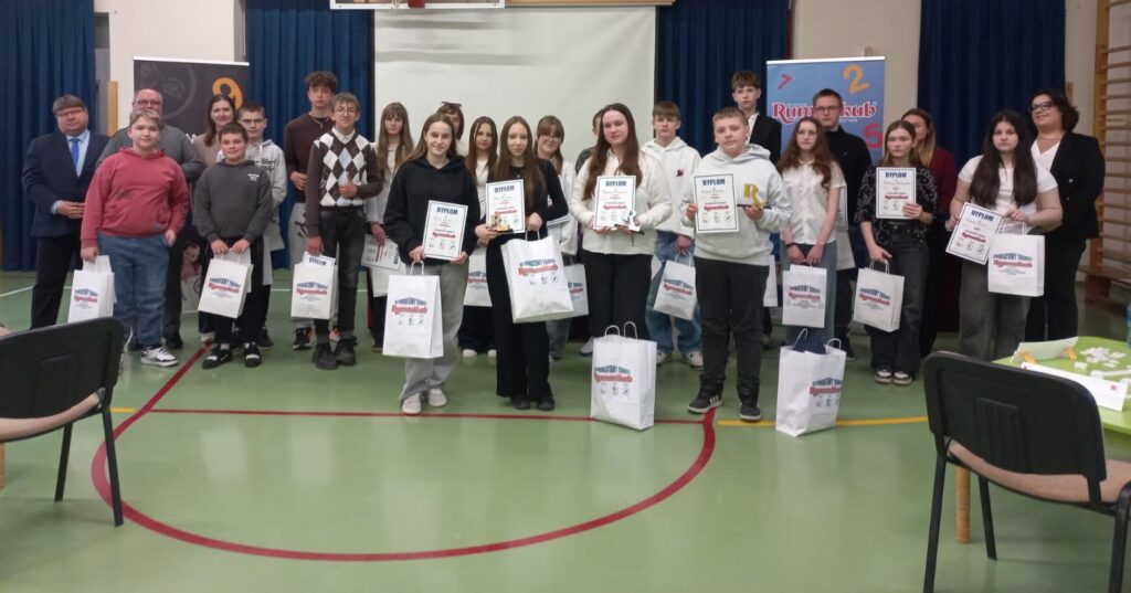 III POWIATOWY TURNIEJ RUMMIKUB W NASZEJ SZKOLE