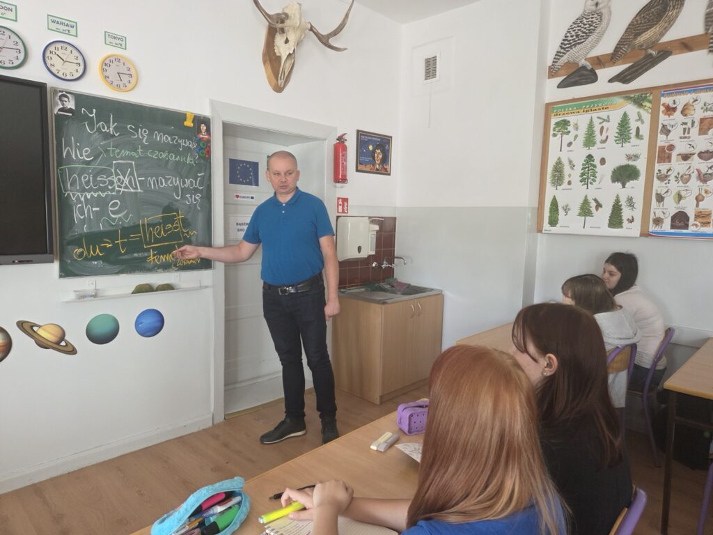 PIERWSZE ZAJĘCIA Z&nbsp;JĘZYKA NIEMIECKIEGO W&nbsp;KLASIE 7A