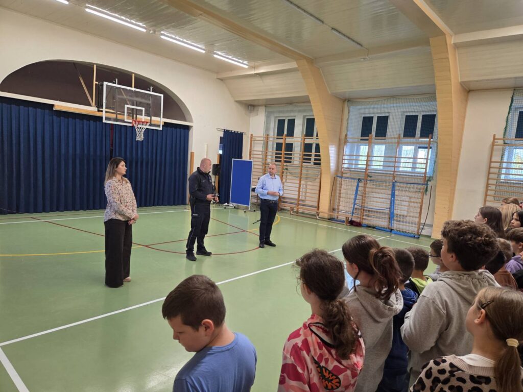 BEZPIECZEŃSTWO I&nbsp;ODPOWIEDZIALNOŚĆ – WAŻNY APEL W&nbsp;NASZEJ SZKOLE