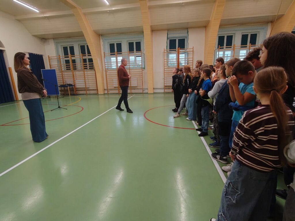 BEZPIECZEŃSTWO, SZACUNEK I&nbsp;ODPOWIEDZIALNOŚĆ – APEL PORZĄDKOWY W&nbsp;NASZEJ SZKOLE